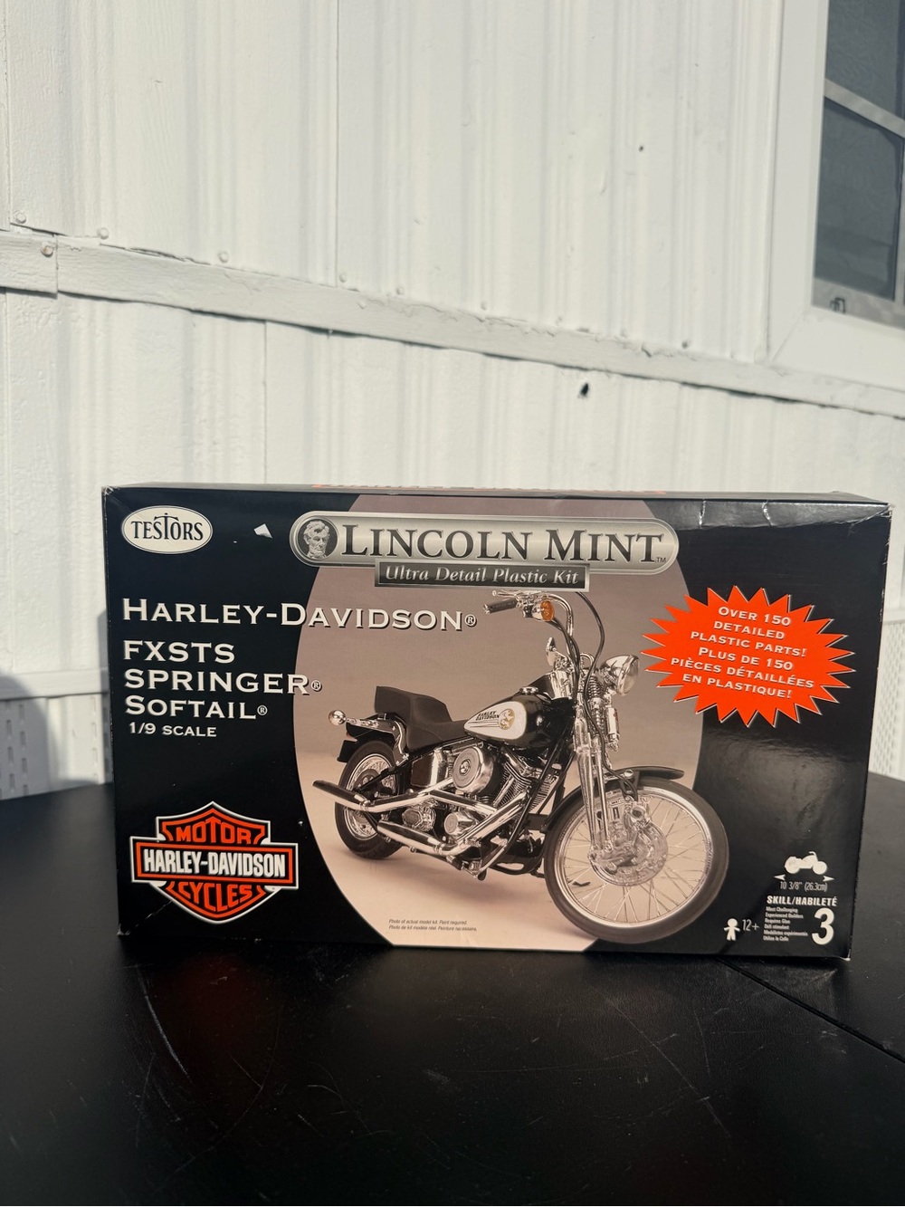 Testors Lincoln Mint Harley Davidson FXSTS Springer Softail 1:9 Model Kit